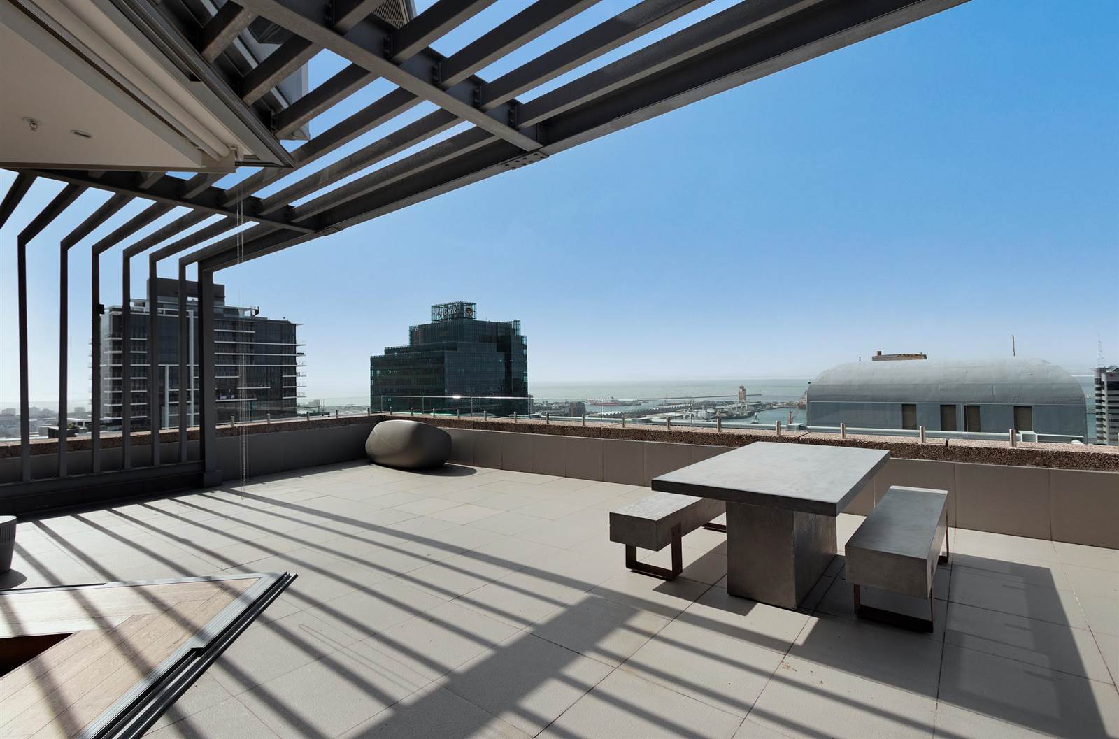 3 Bed Penthouse in Cape Town City Centre photo number 18
