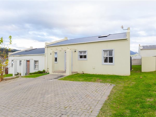 4 Bedroom Townhouse