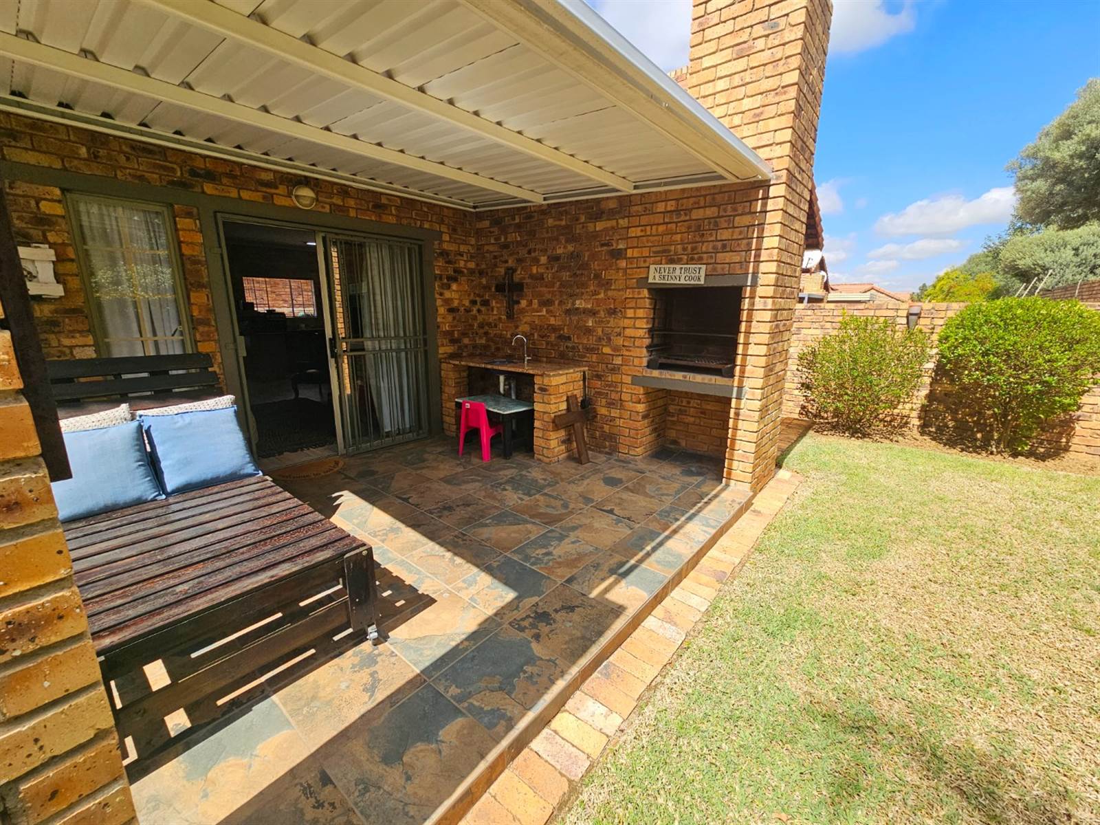2 Bed Townhouse in Rooihuiskraal photo number 25