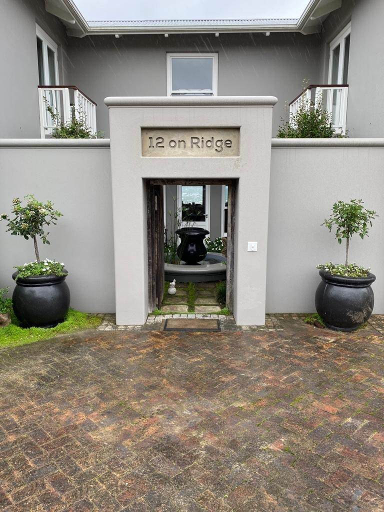 4 Bed House in Plettenberg Bay photo number 2