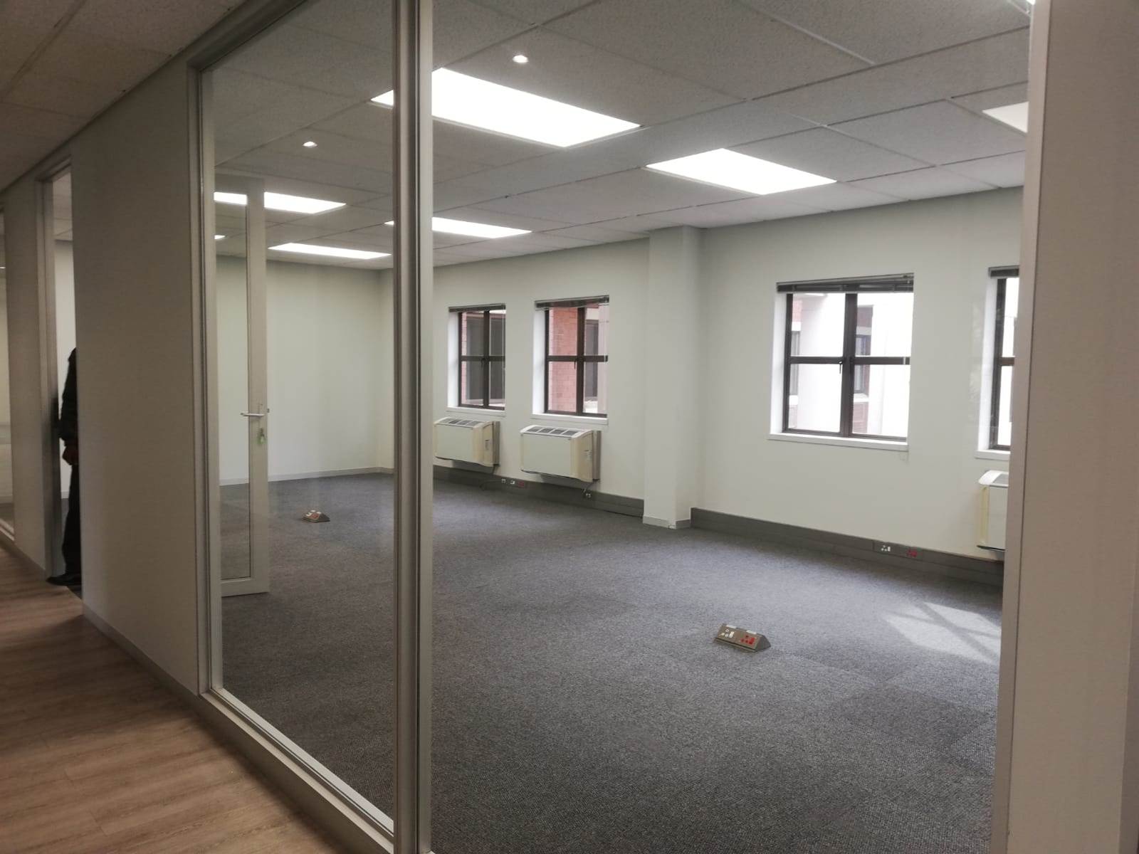 843.1  m² Commercial space in Woodmead photo number 10