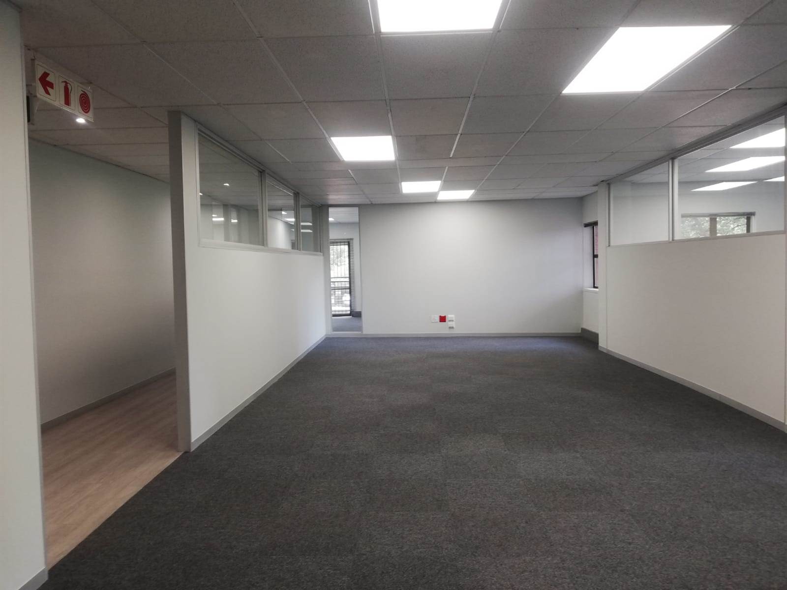 843.1  m² Commercial space in Woodmead photo number 20