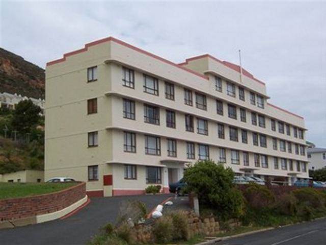 2 Bed Apartment in Simons Town photo number 12