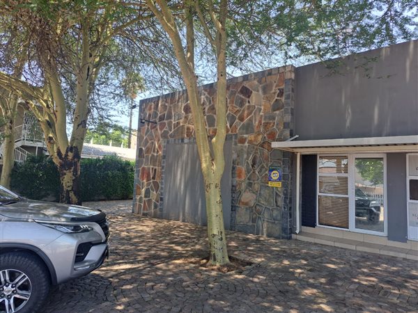 270.799987792969  m² Commercial space in Bo Dorp