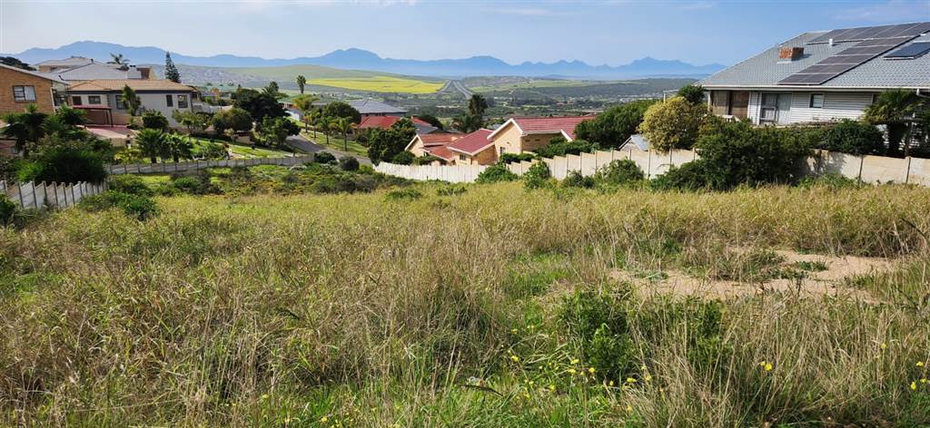 874 m² Land available in Hartenbos Heuwels photo number 1