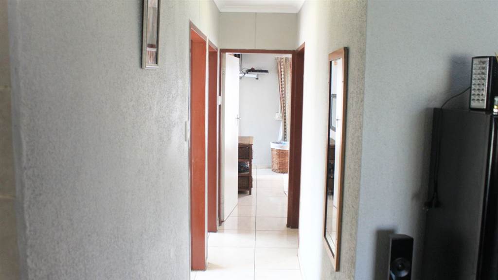 3 Bed House in Olievenhoutbosch photo number 24