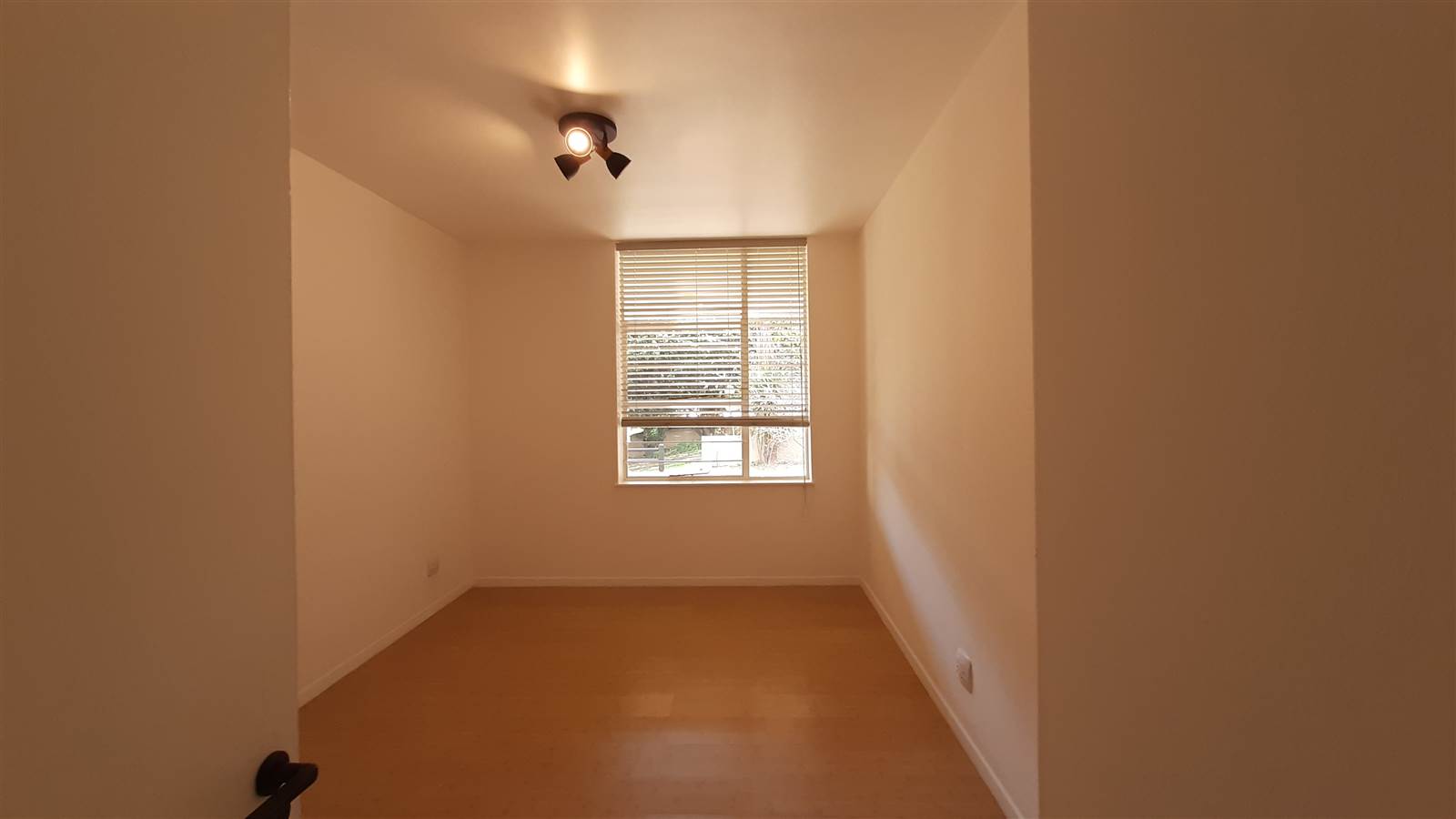 2 Bed Apartment in Sandhurst photo number 19