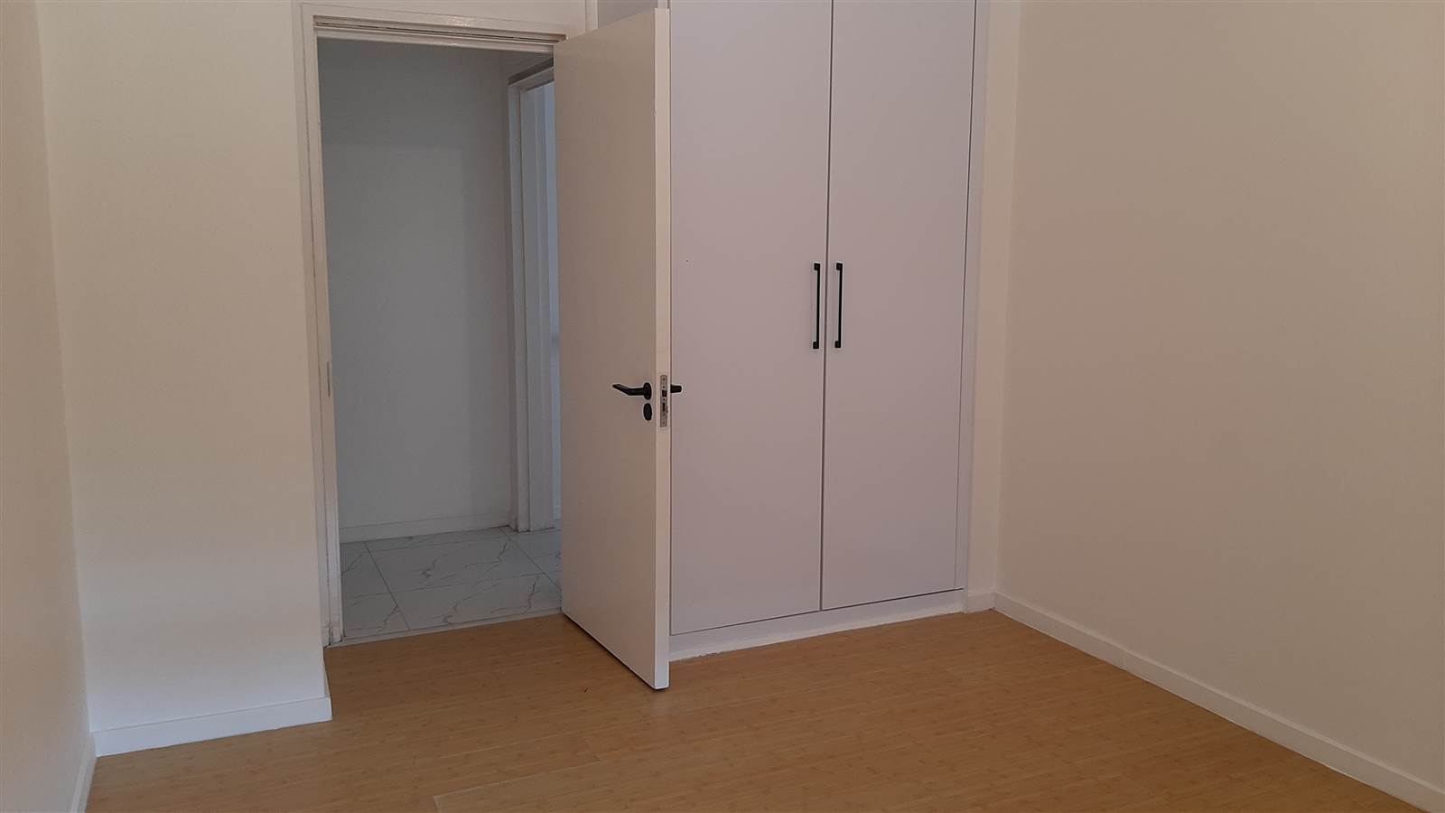 2 Bed Apartment in Sandhurst photo number 21