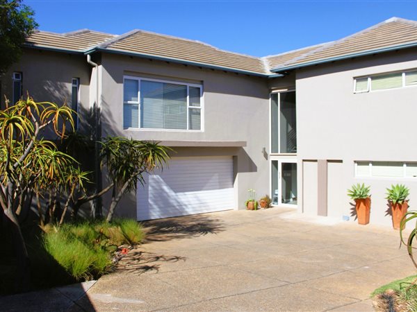 4 Bedroom House 4 Bedroom House