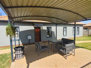 3 Bed House in Naledi