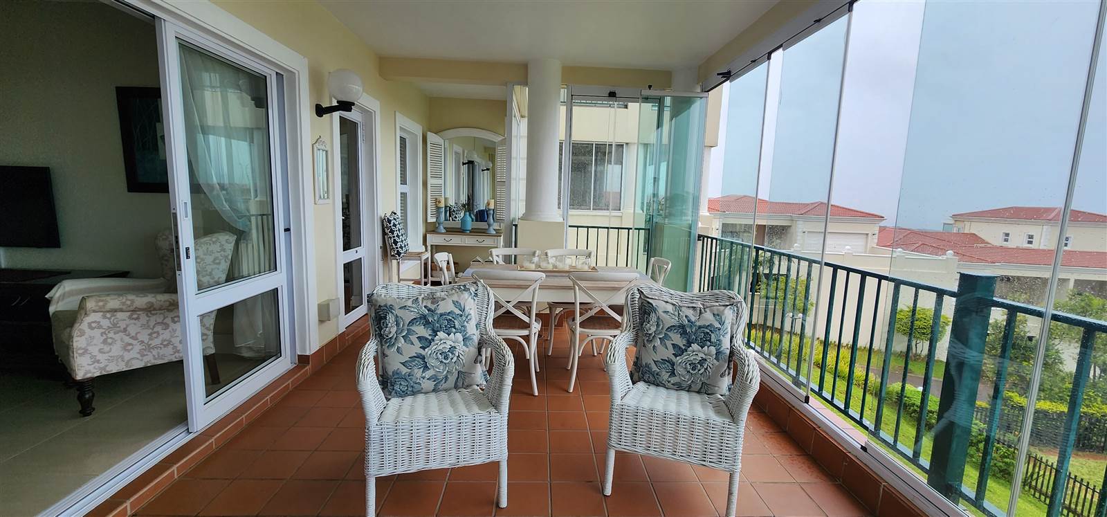 3 Bed Apartment in La Lucia photo number 3