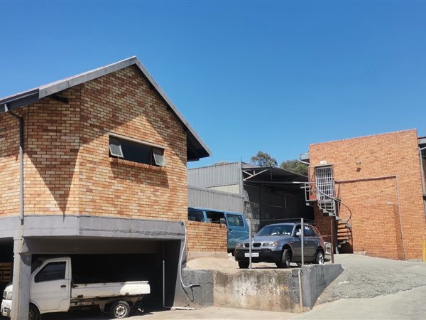 2300  m² Commercial space in Chrisville