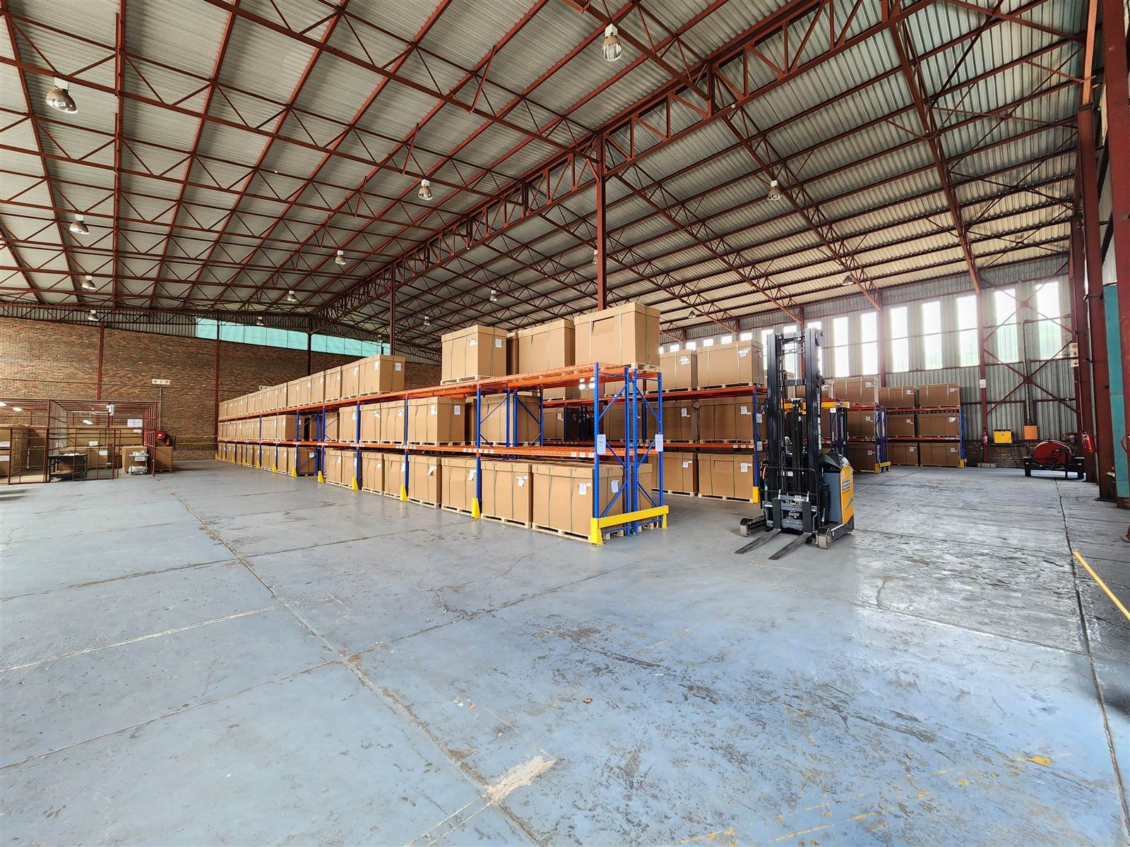 2200  m² Industrial space in Rosslyn photo number 5