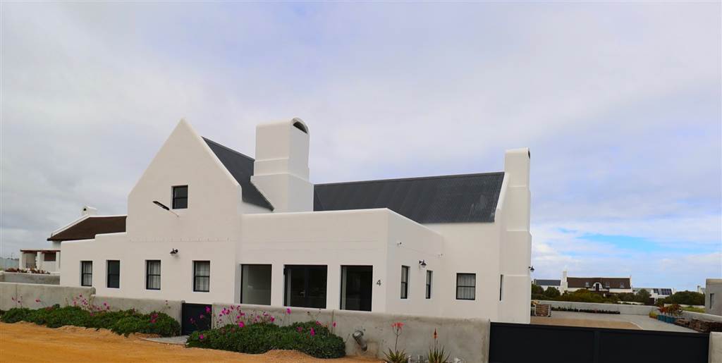 4 Bed House in Jacobsbaai photo number 3