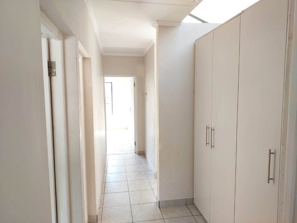 3 Bed Apartment in Lonehill photo number 15