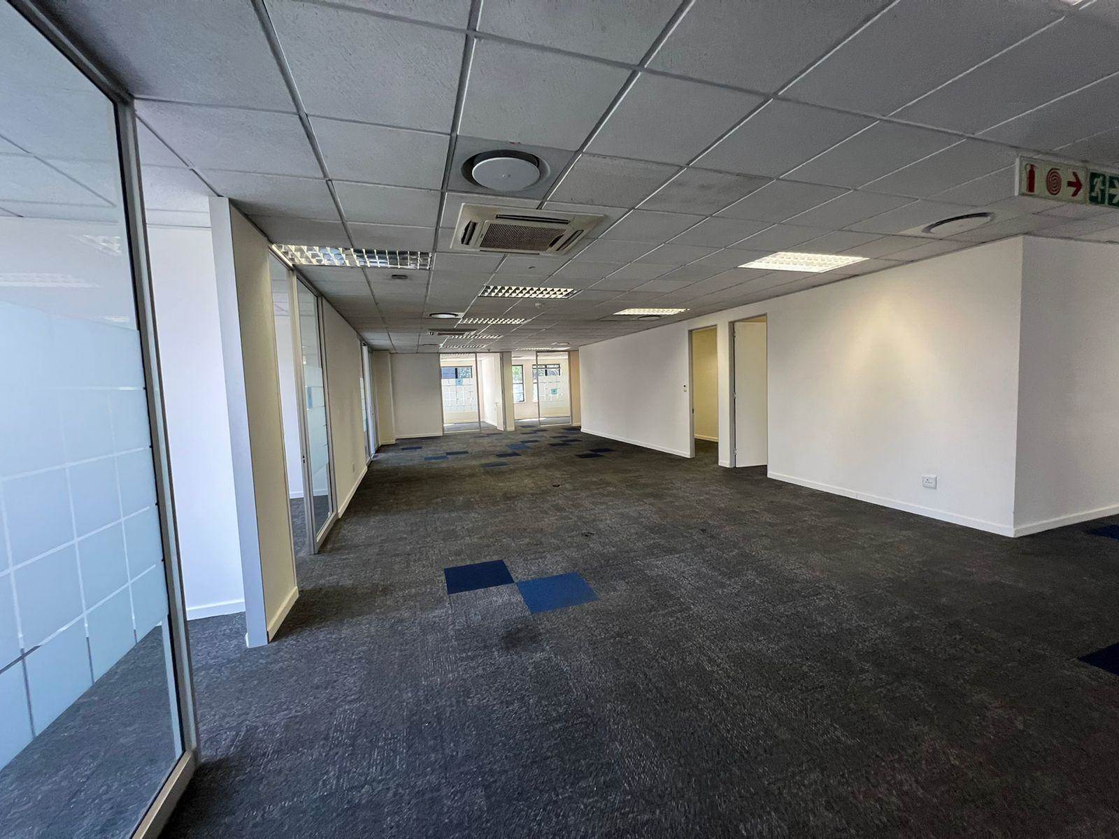 999  m² Commercial space in Sandown photo number 26