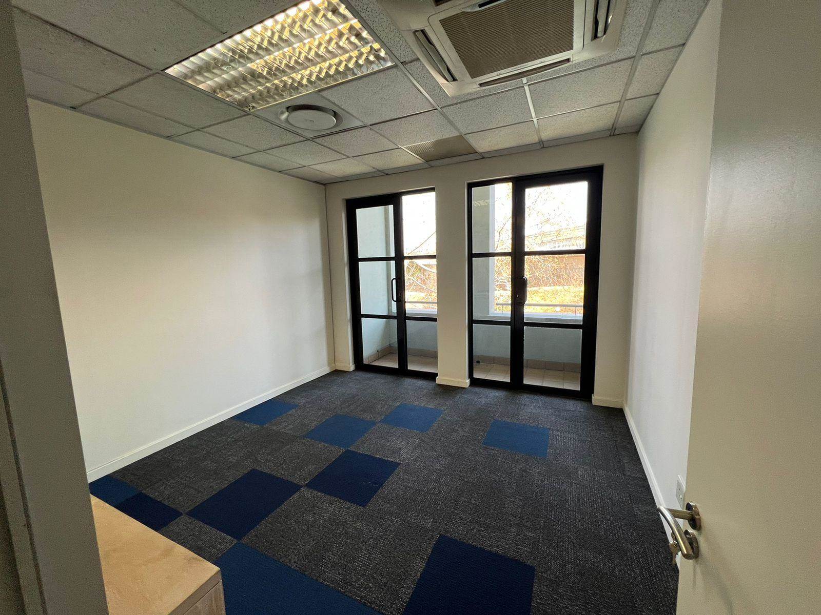 999  m² Commercial space in Sandown photo number 20