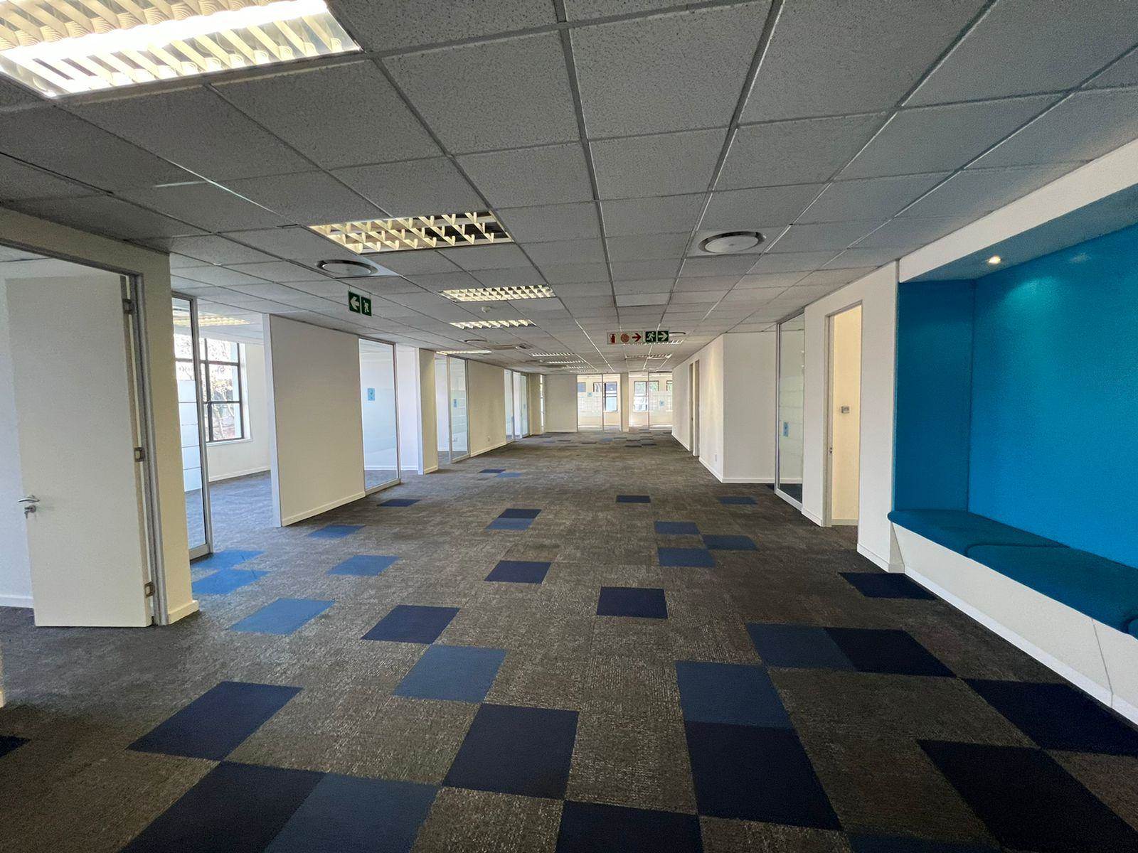 999  m² Commercial space in Sandown photo number 13