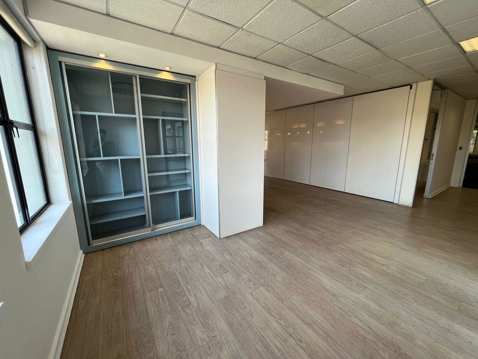 999  m² Commercial space in Sandown photo number 6