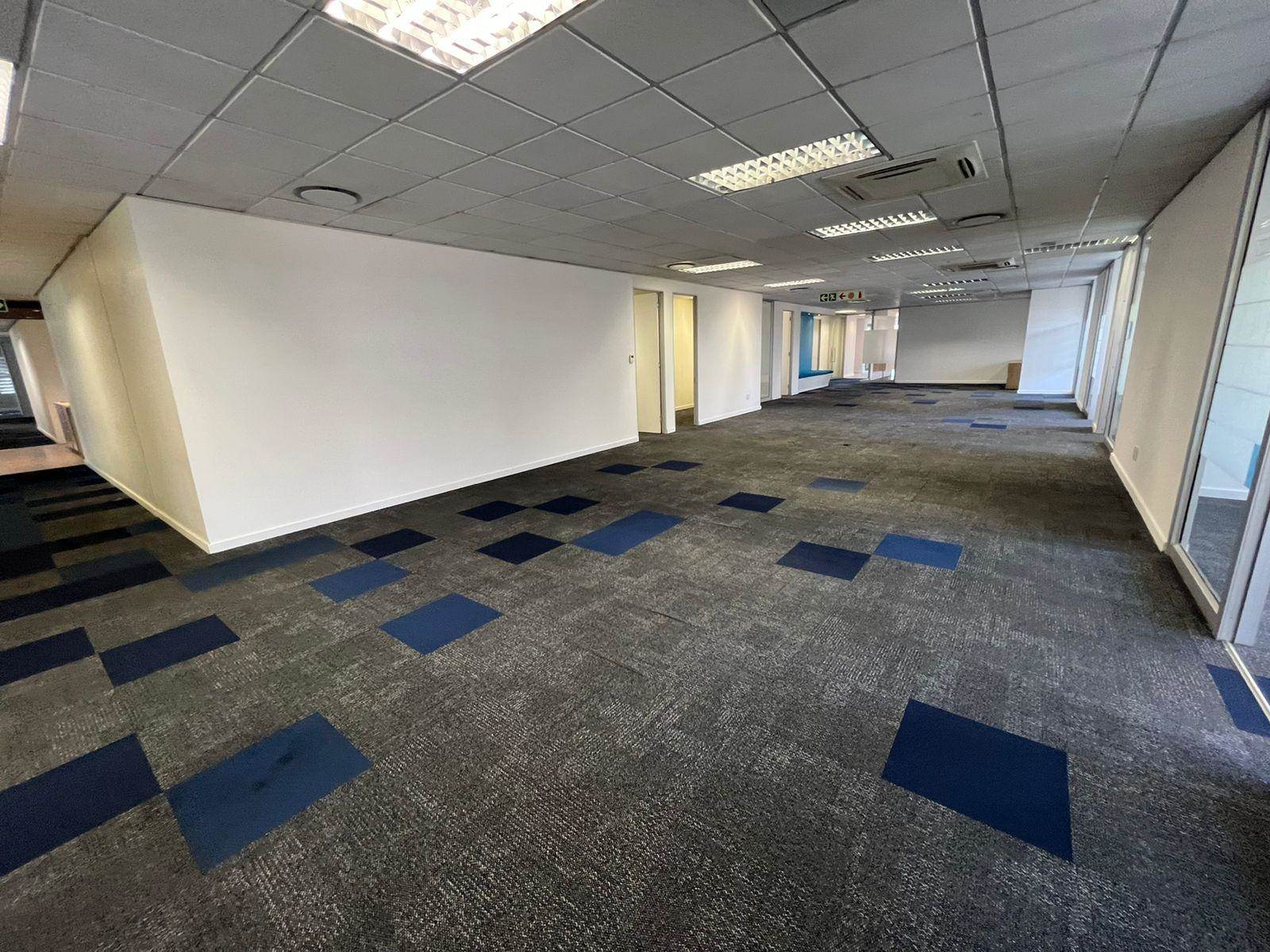 999  m² Commercial space in Sandown photo number 23