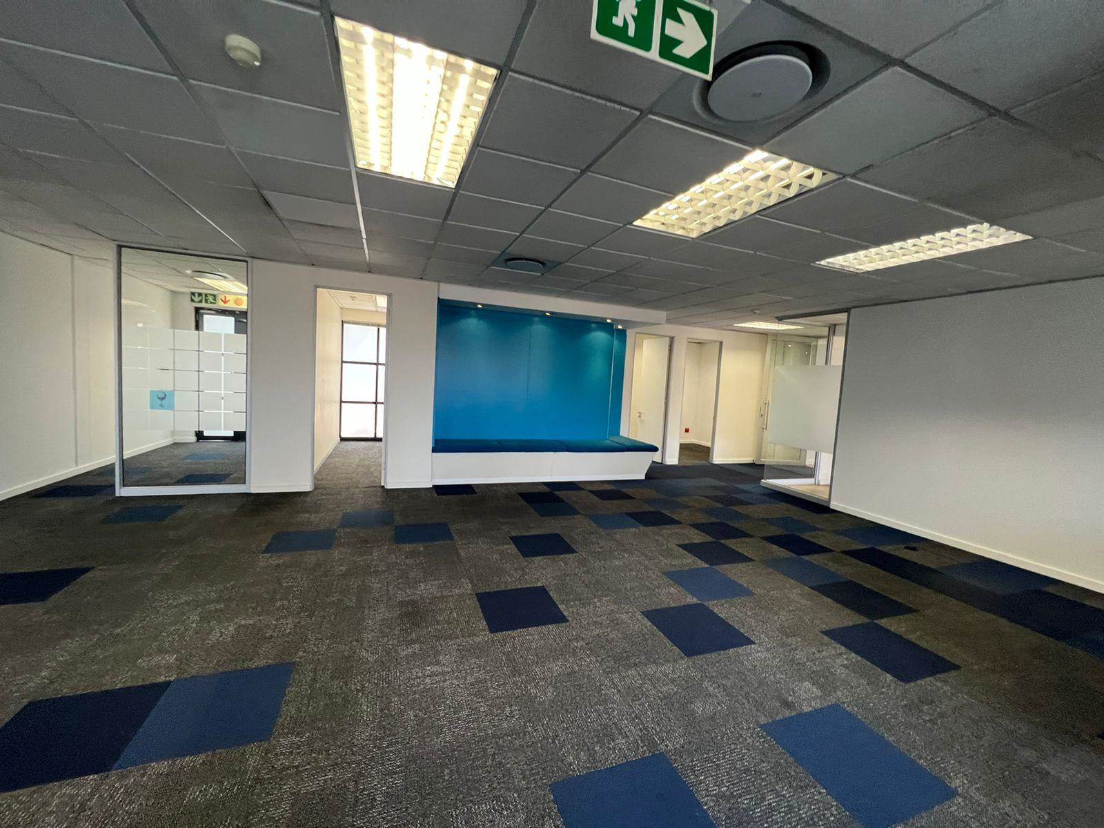 999  m² Commercial space in Sandown photo number 14
