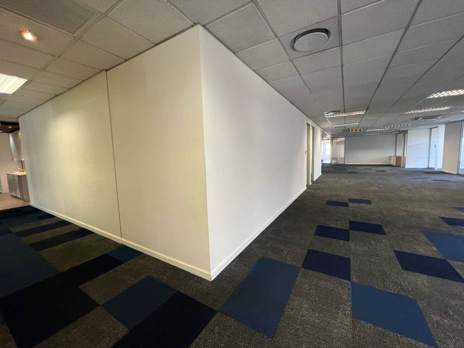 999  m² Commercial space in Sandown photo number 24