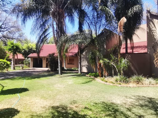 4 Bedroom House 4 Bedroom House