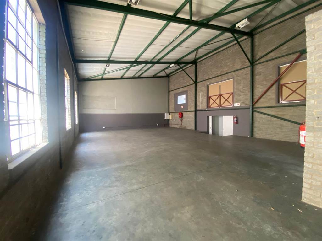 380  m² Industrial space in Halfway House photo number 3