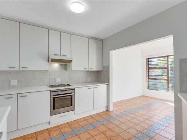 3 Bedroom Townhouse 3 Bedroom Townhouse