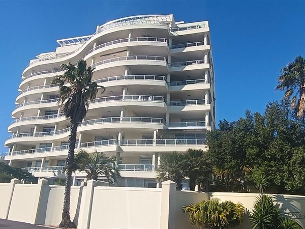 Bachelor apartment in Sea Point