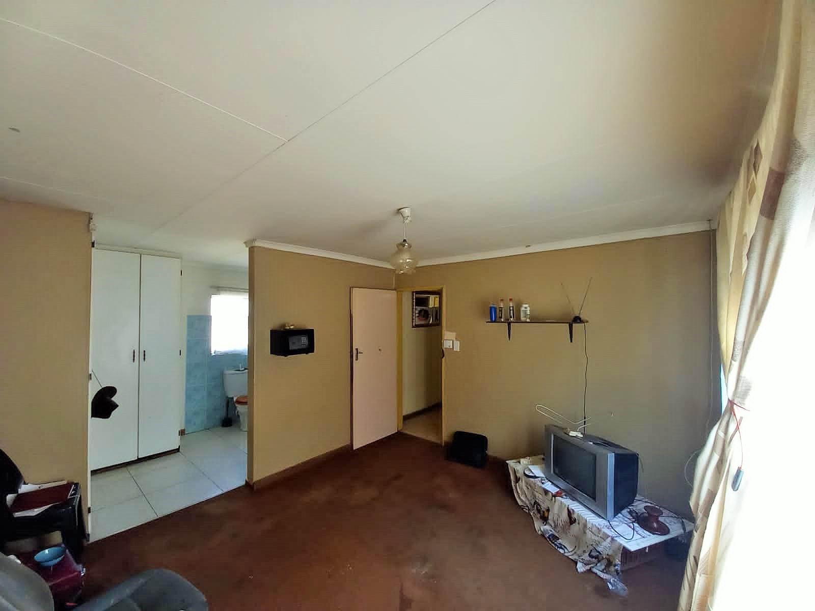3 Bed House in Suiderberg photo number 13