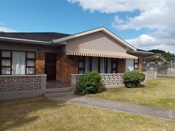 5 Bed House in Sunny Ridge