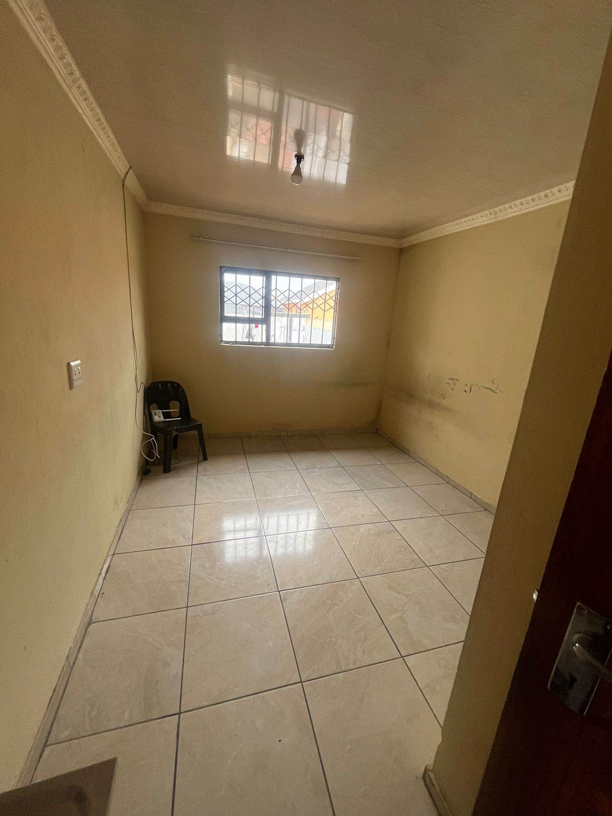 1 Bed Apartment in Protea Glen photo number 7