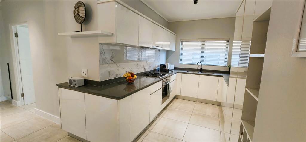 3 Bed Apartment in Waterfall Estate photo number 14