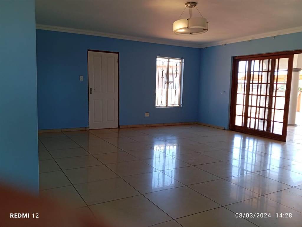 4 Bed House in Mothibistad photo number 19