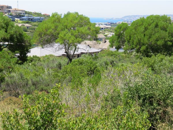 1 575 m² Land