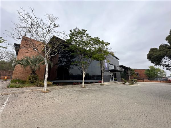 2 221  m² Industrial space