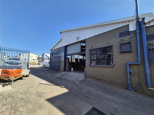 350 m² Industrial space 350 m² Industrial space