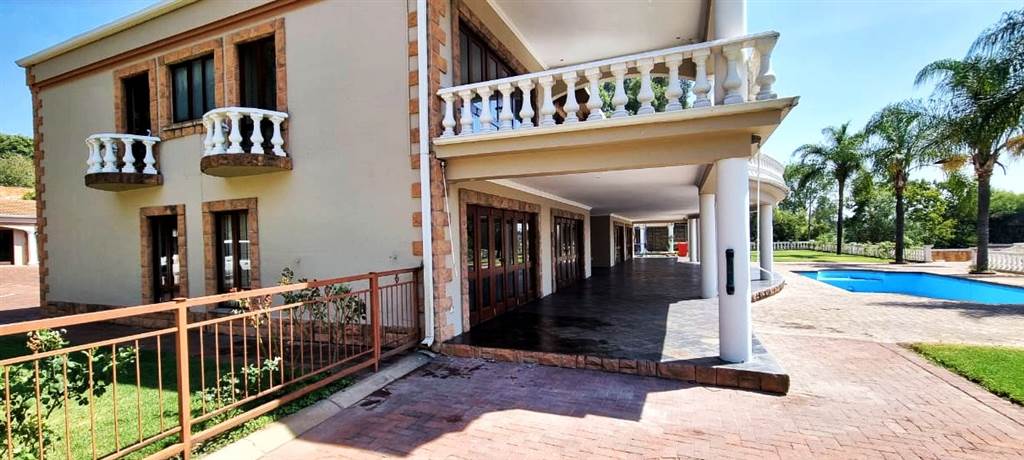 24 Bed House in Benoni AH photo number 22