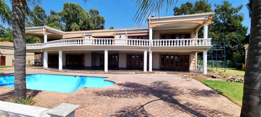 24 Bed House in Benoni AH photo number 2