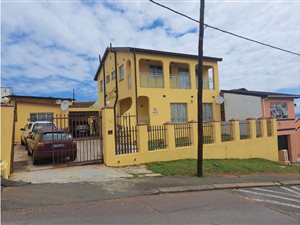 4 Bed House in Merebank East