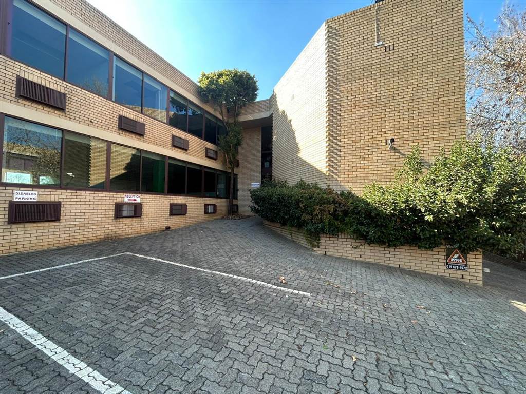 1716  m² Commercial space in Fairland photo number 2