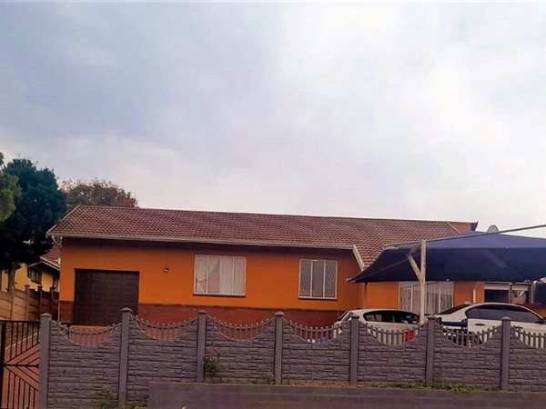 3 Bedroom House 3 Bedroom House