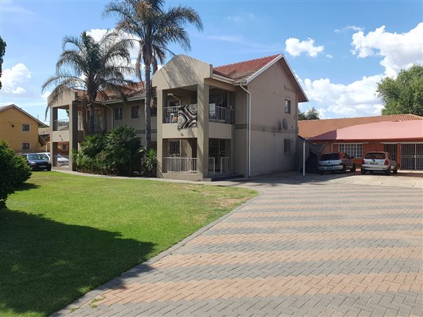 2 Bedroom House 2 Bedroom House