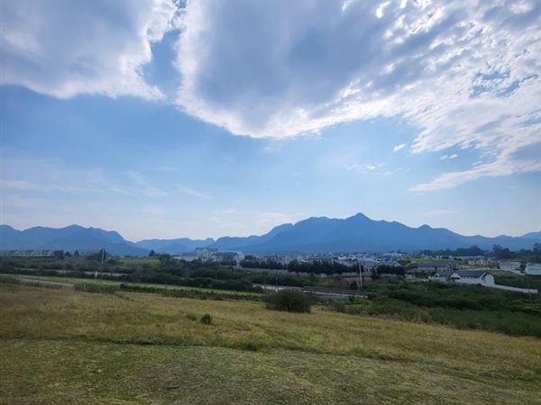 1 639 m² Land