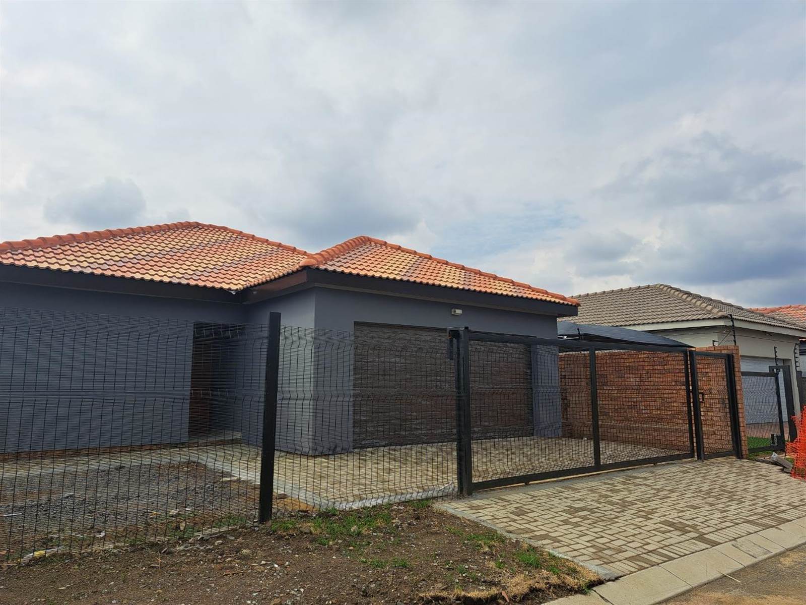 3 Bed House in Secunda Central photo number 1