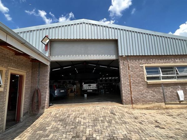 600  m² Industrial space in Rosettenville