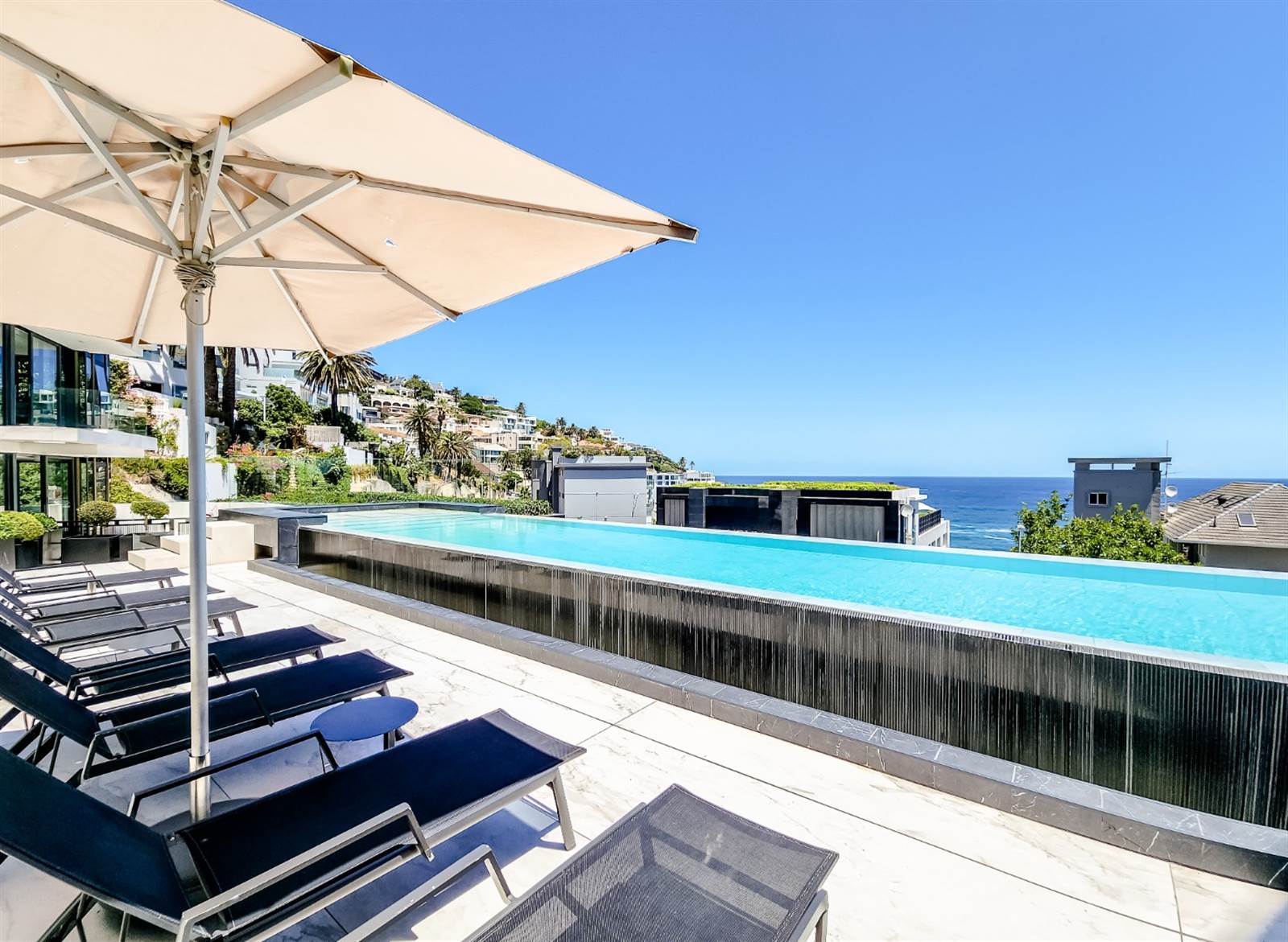 3 Bed Apartment in Bantry Bay photo number 22
