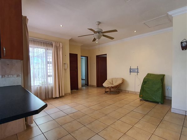 2 Bedroom Flat 2 Bedroom Flat