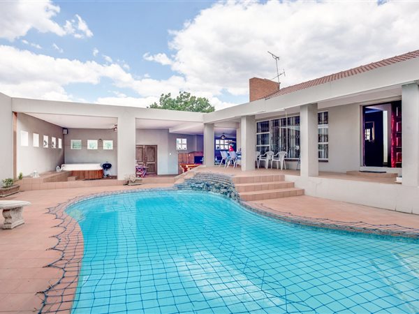 6 Bed House in Randpark